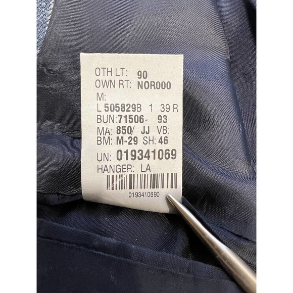 Lauren Ralph Lauren Men's 39R Blue Suit Jacket w/ 3 Buttons & Shoulder Pads - Picture 13 of 13